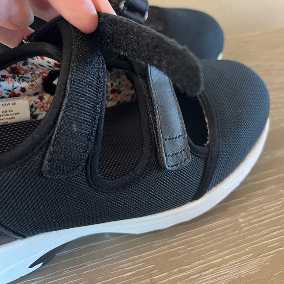 NWOT, Drew Solo Maryjane Double Strap Orthopedic Sneakers - Picture 4 of 10